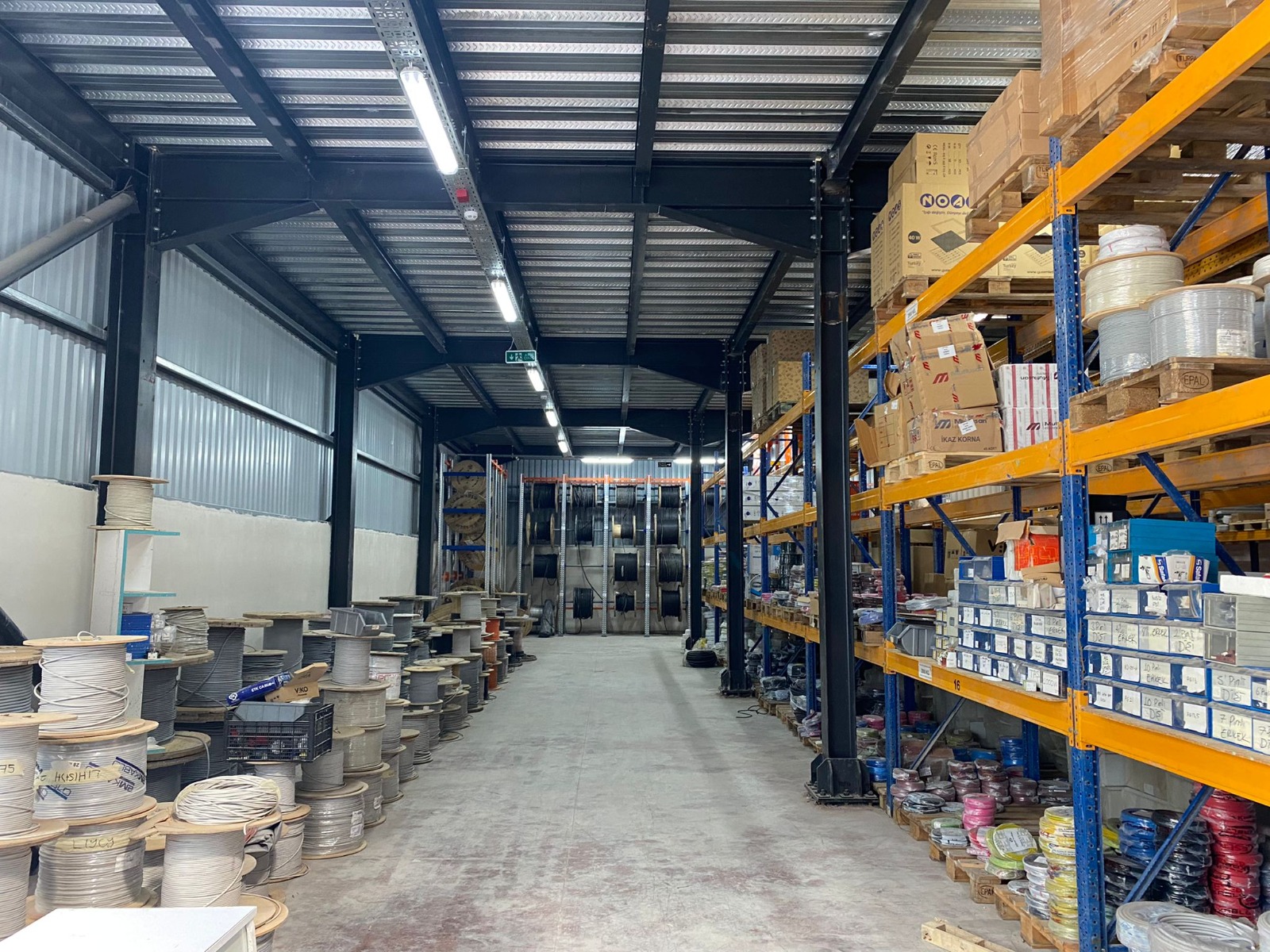 Fabrika (2)